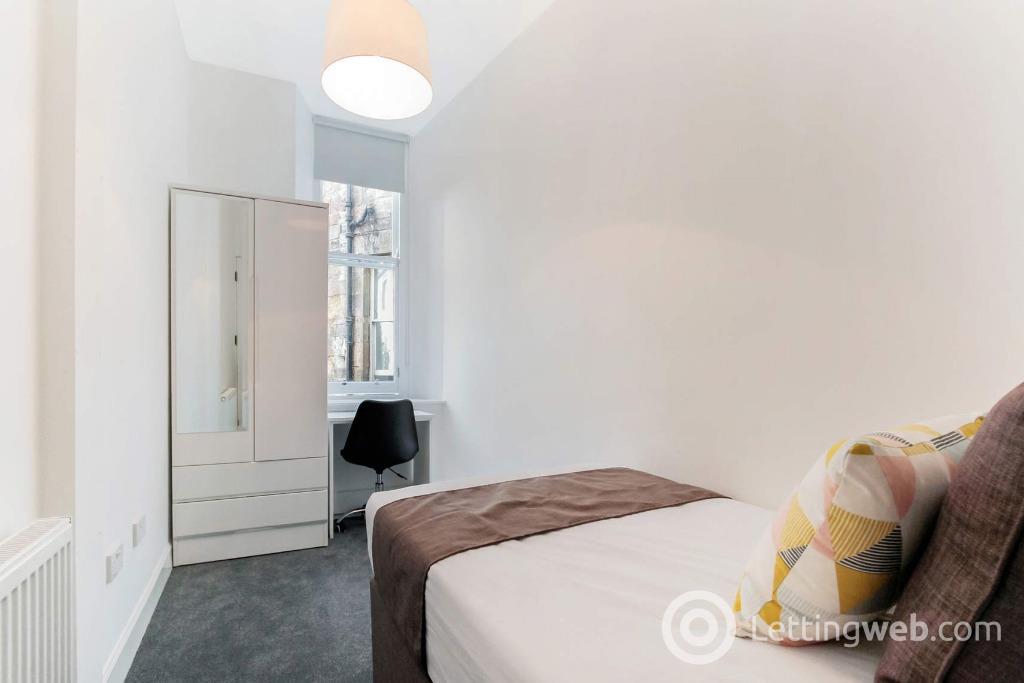 Property to rent in Crighton Place, Leith, Edinburgh, EH7