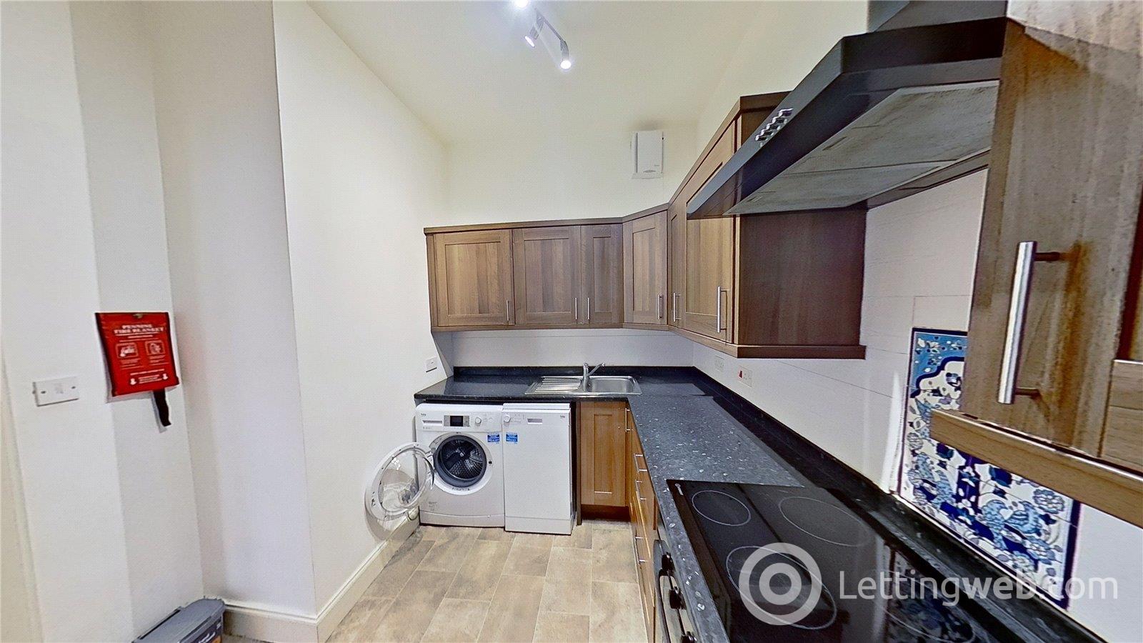 Property to rent in Albert Street, Edinburgh, EH7