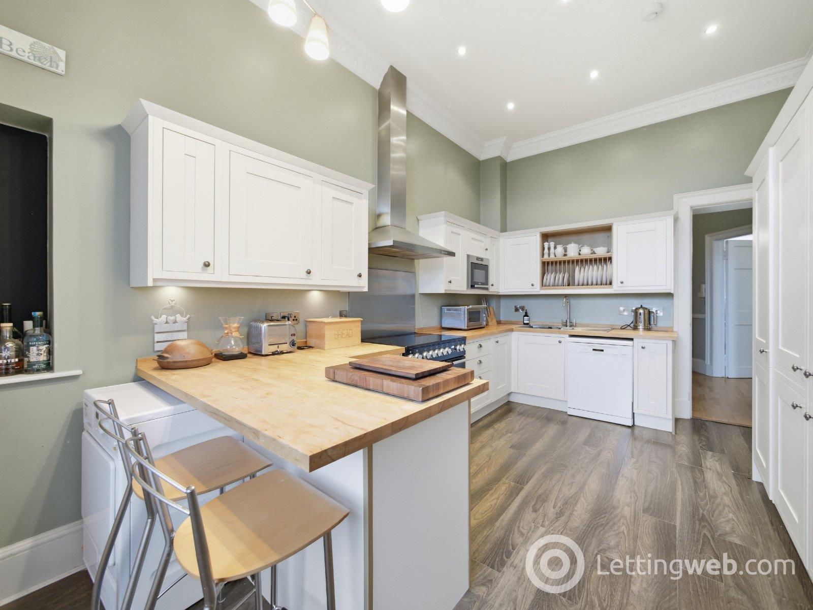 Property to rent in Albany Street, Edinburgh, EH1