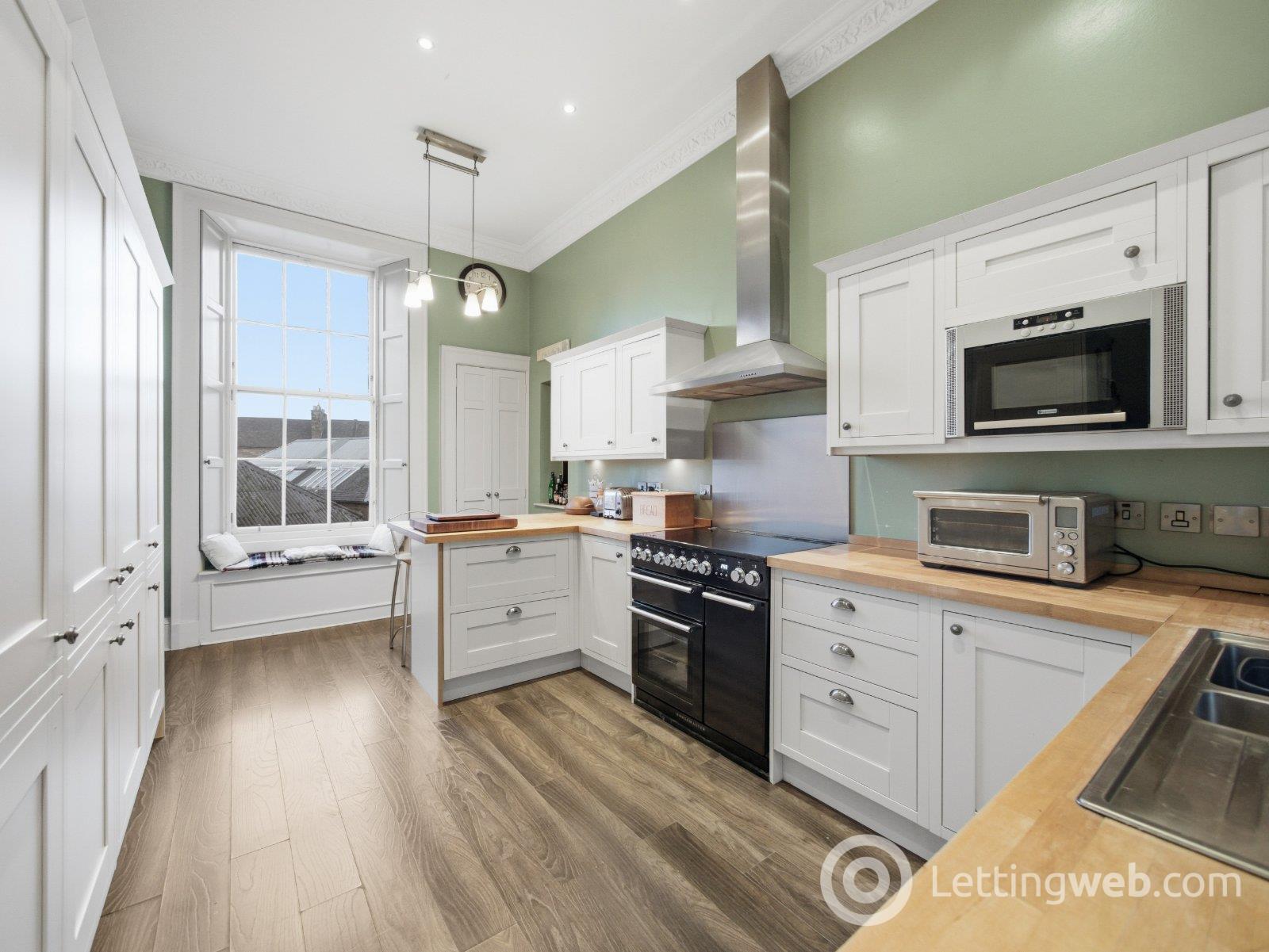 Property to rent in Albany Street, Edinburgh, EH1