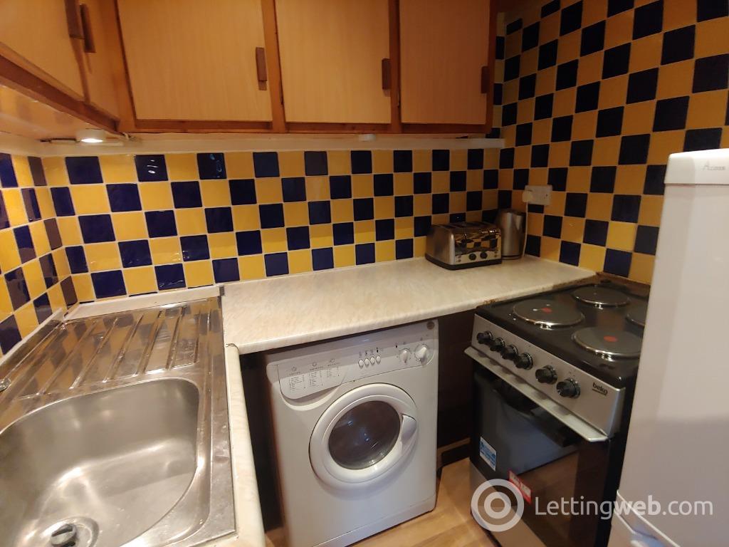 Property to rent in Downfield Place, Edinburgh, EH11