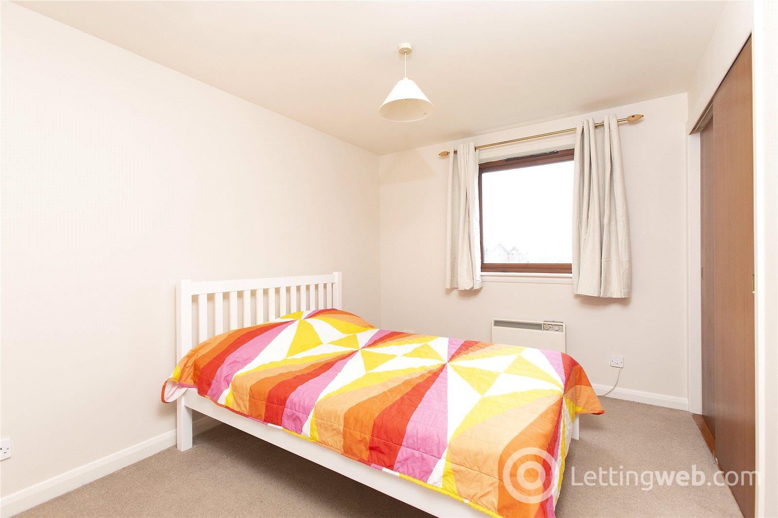 Property to rent in St Ninians Way, Edinburgh, EH21
