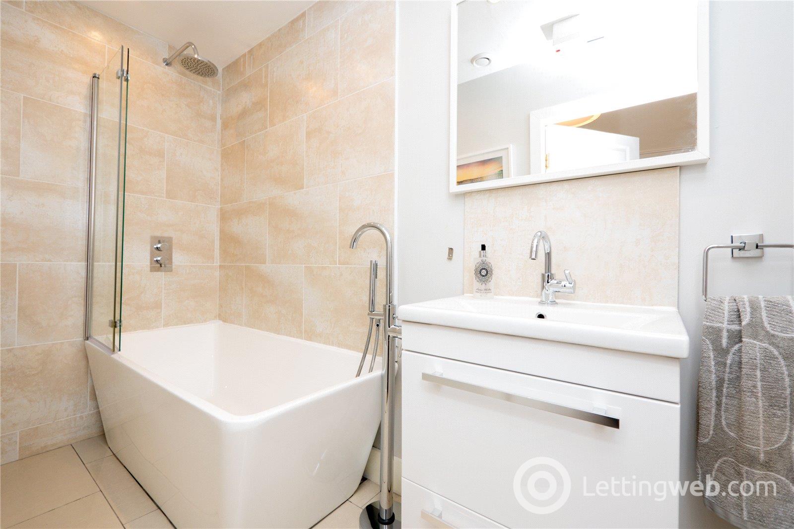 Property to rent in Broughton Place, Edinburgh, EH1