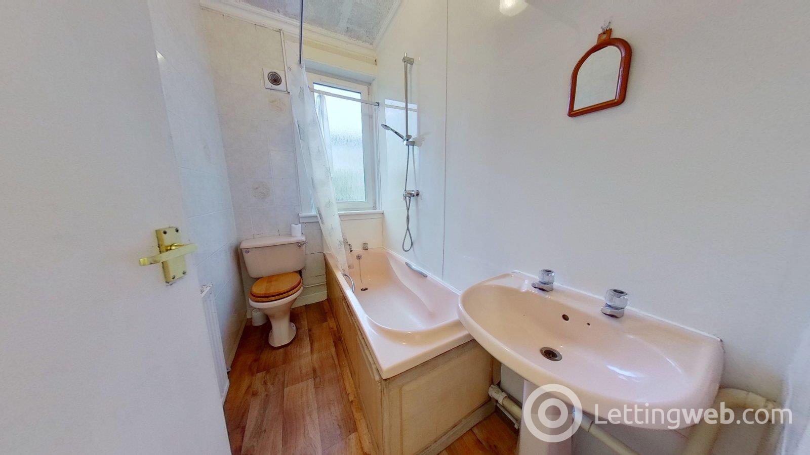 Property to rent in Redbraes Place, Edinburgh, EH7