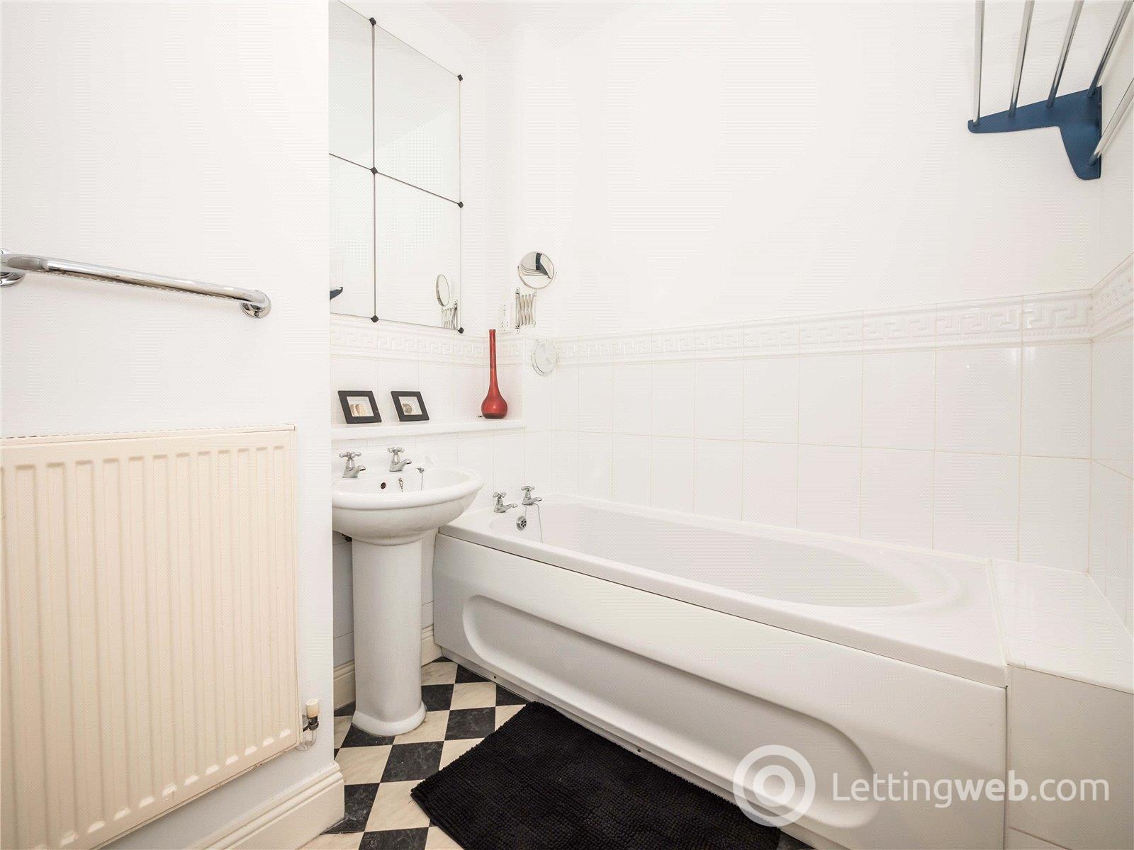 Property to rent in East London Street, Edinburgh, EH7