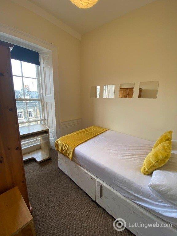 Property to rent in Broughton Place, Edinburgh, EH1
