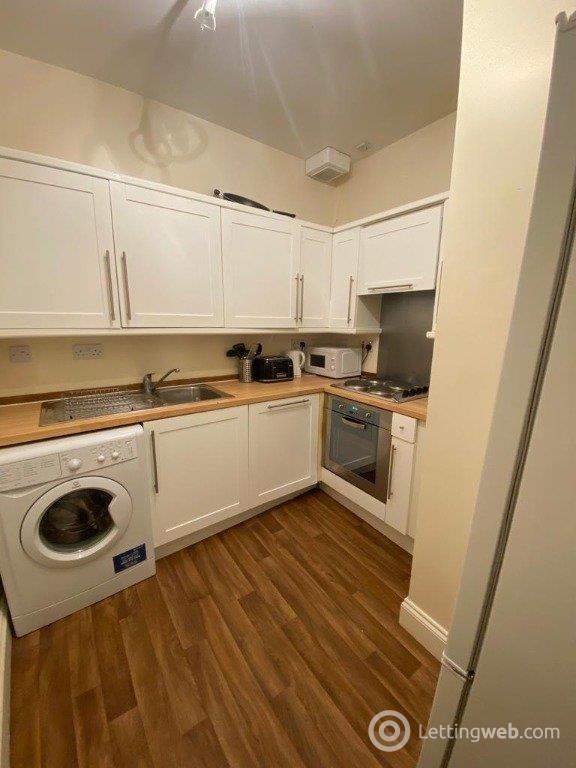 Property to rent in Broughton Place, Edinburgh, EH1