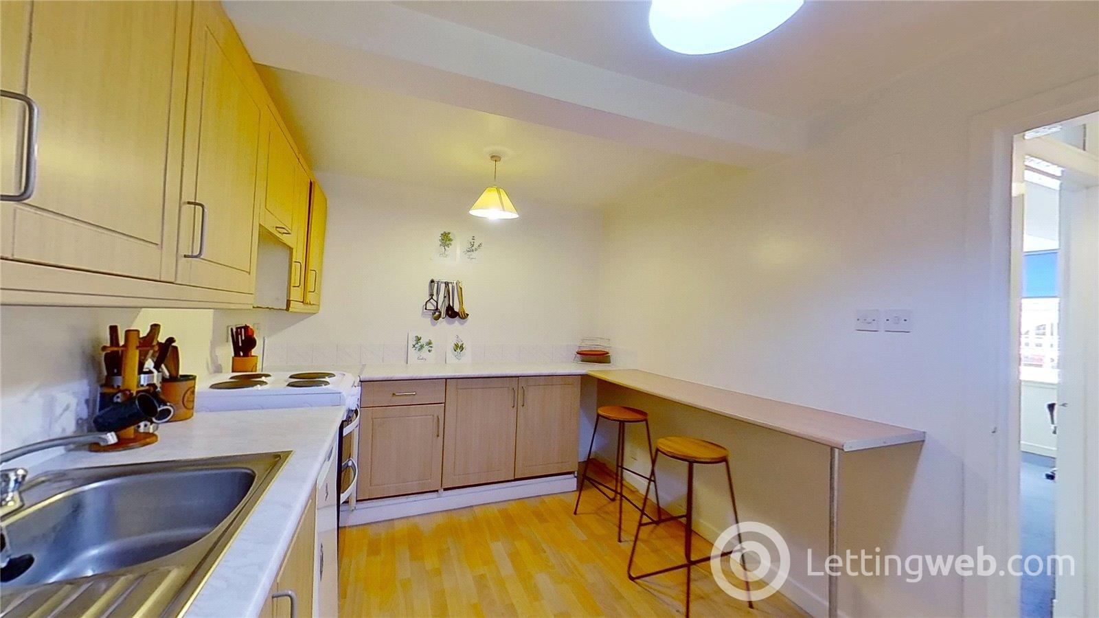 Property to rent in High Street, Edinburgh, EH1