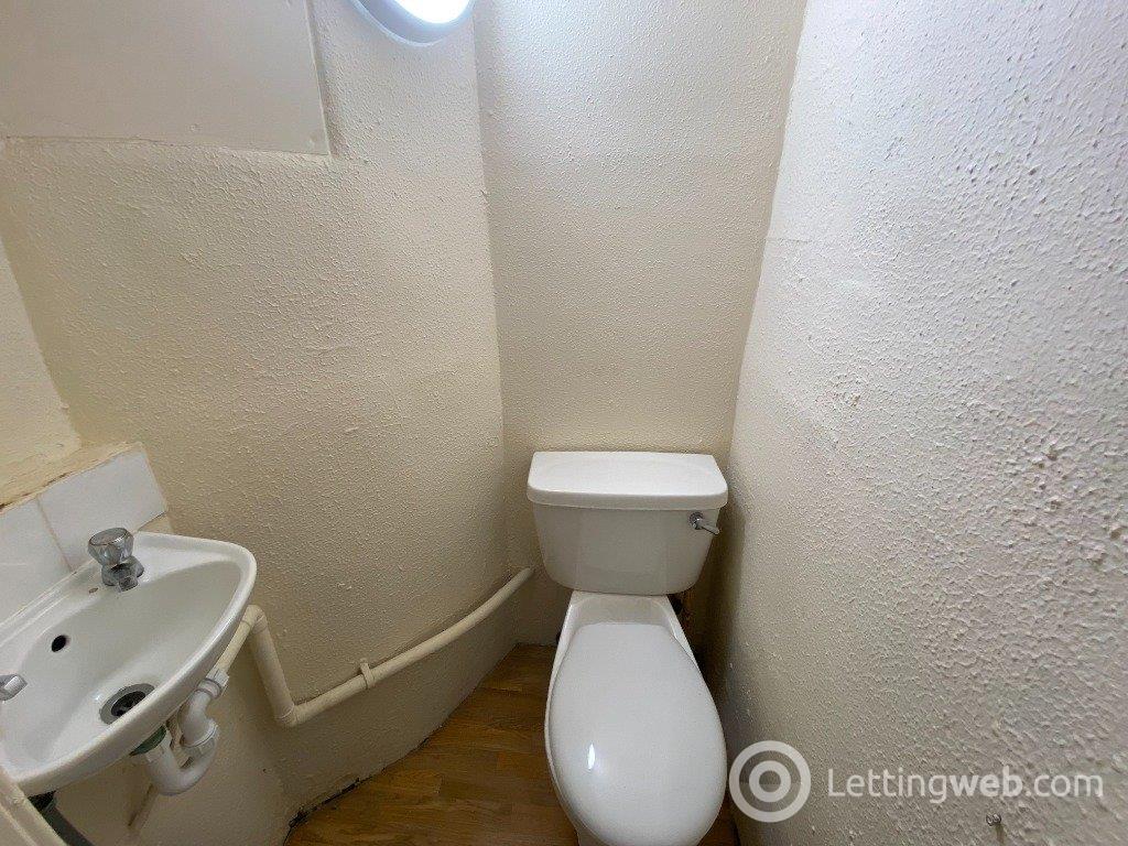Property to rent in Teviot Place, Edinburgh, EH1