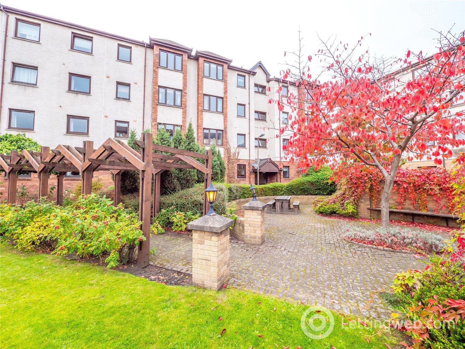 Property to rent in South Lorne Place, Edinburgh, EH6
