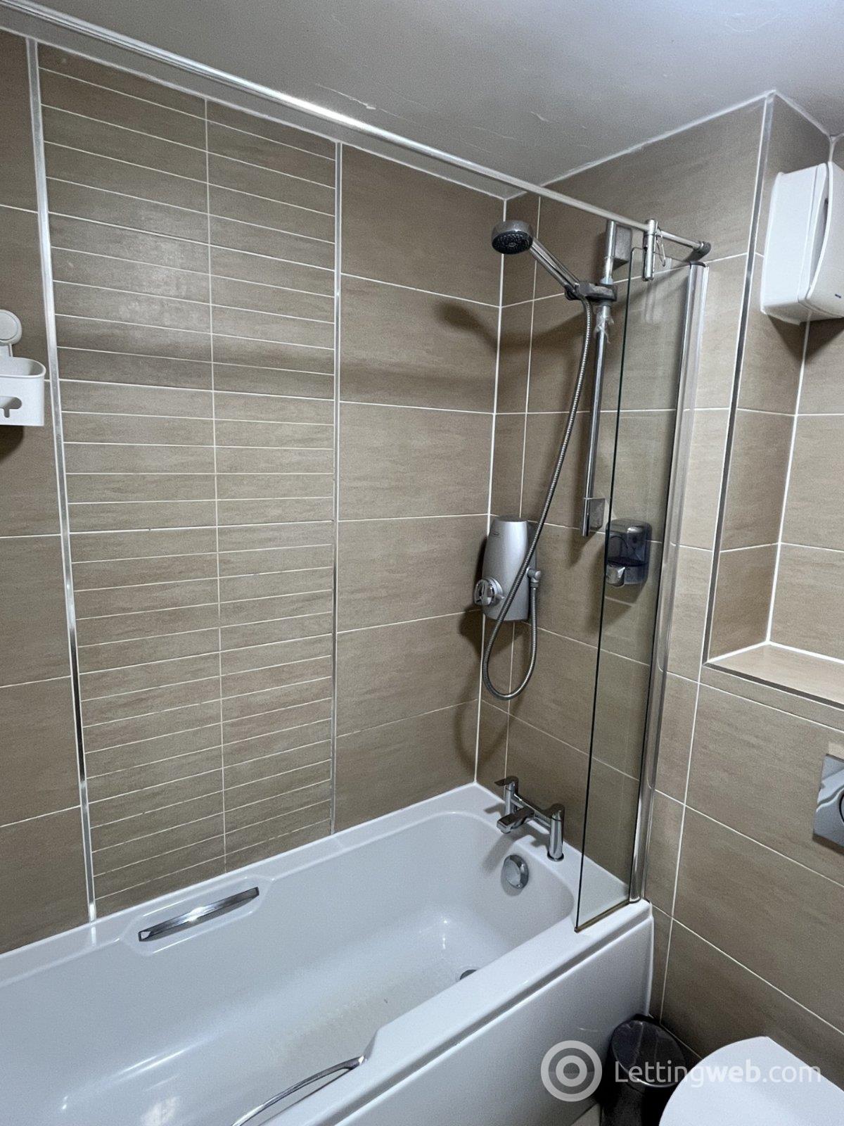 Property to rent in Annandale Street, Edinburgh, EH7