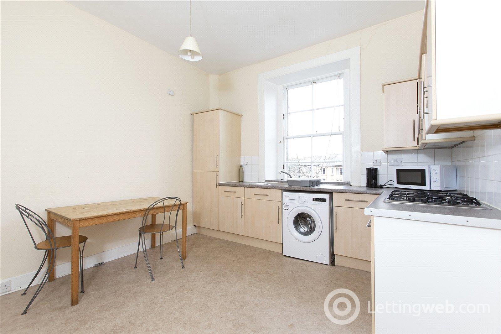 Property to rent in Bruntsfield Place, Edinburgh, EH10