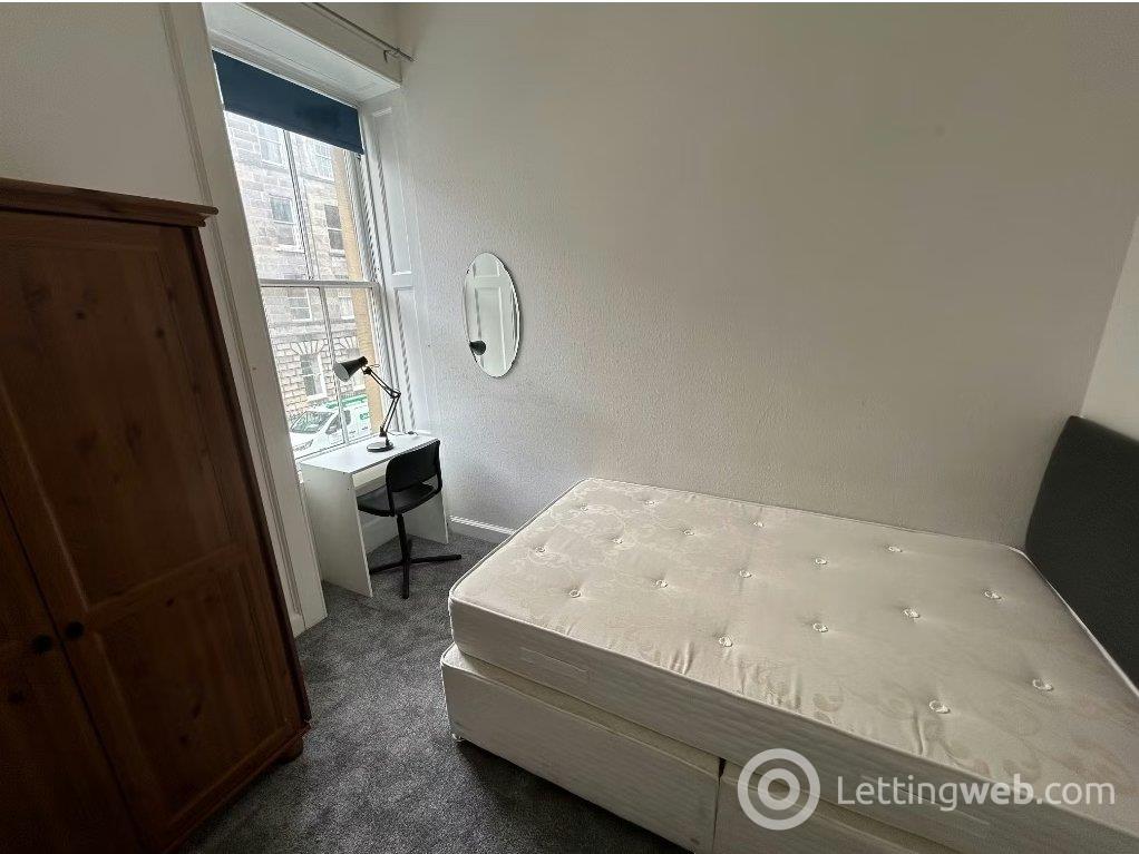 Property to rent in Montague Street, Edinburgh, Midlothian, EH8