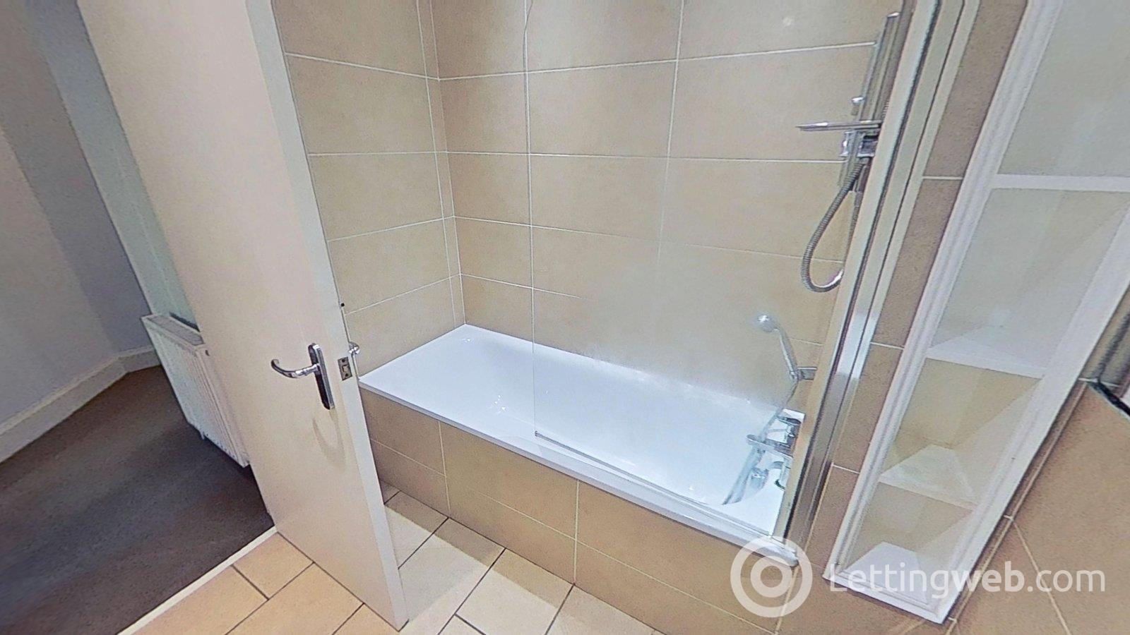Property to rent in Caledonian Place, Edinburgh, EH11