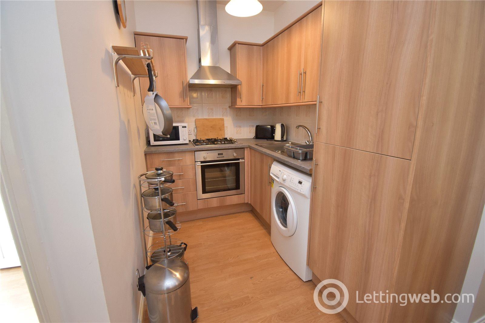 Property to rent in Morningside Gardens, Edinburgh, EH10