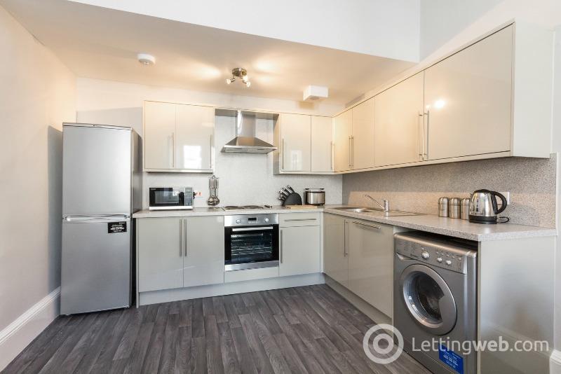 Property to rent in Montague Street, Edinburgh, EH8