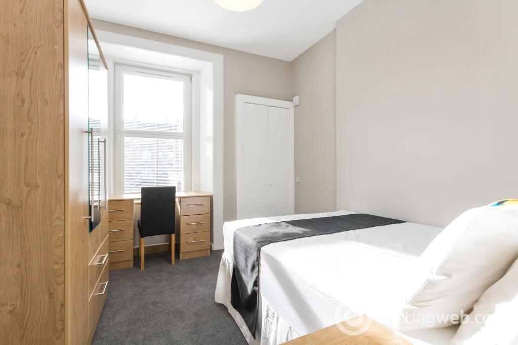 Property to rent in Montague Street, Edinburgh, EH8