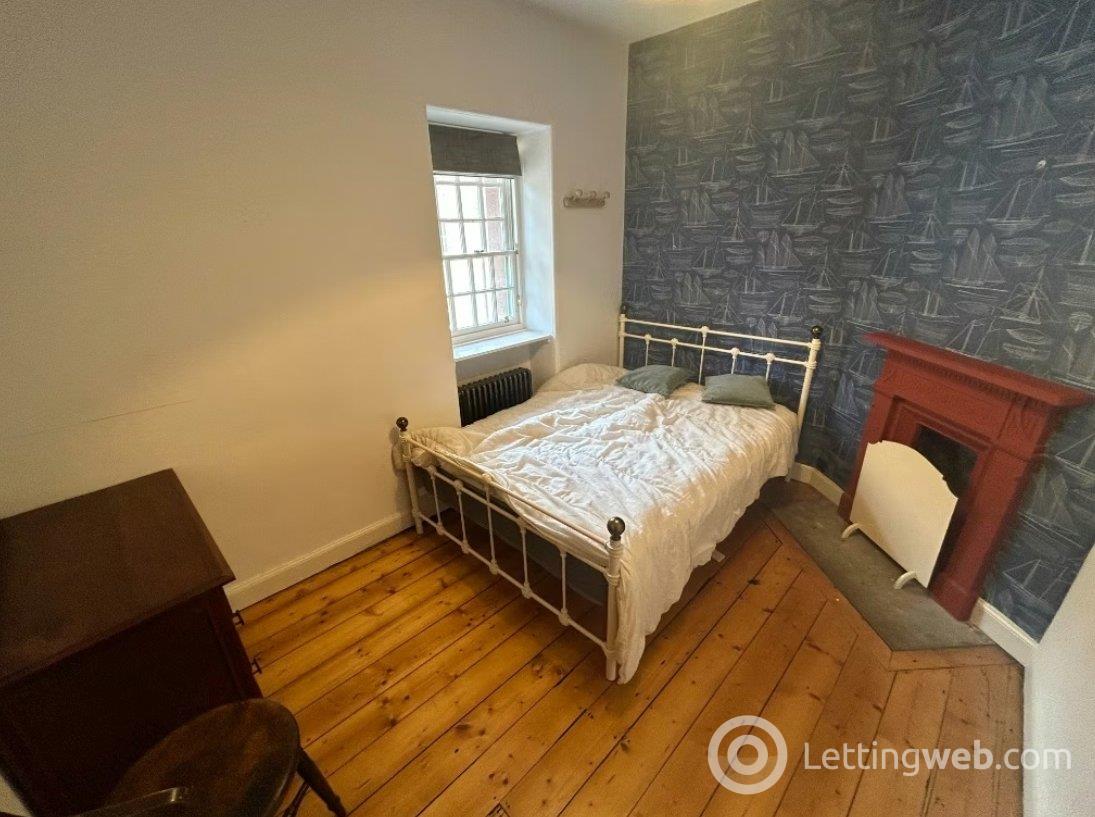 Property to rent in Well Court, Dean Path, Edinburgh, EH4