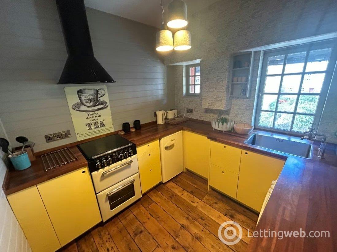 Property to rent in Well Court, Dean Path, Edinburgh, EH4