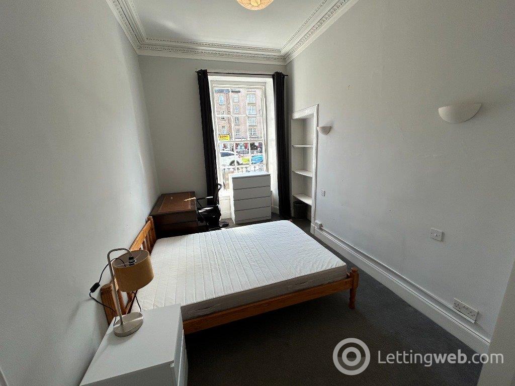 Property to rent in St Patrick Square, Edinburgh, EH8