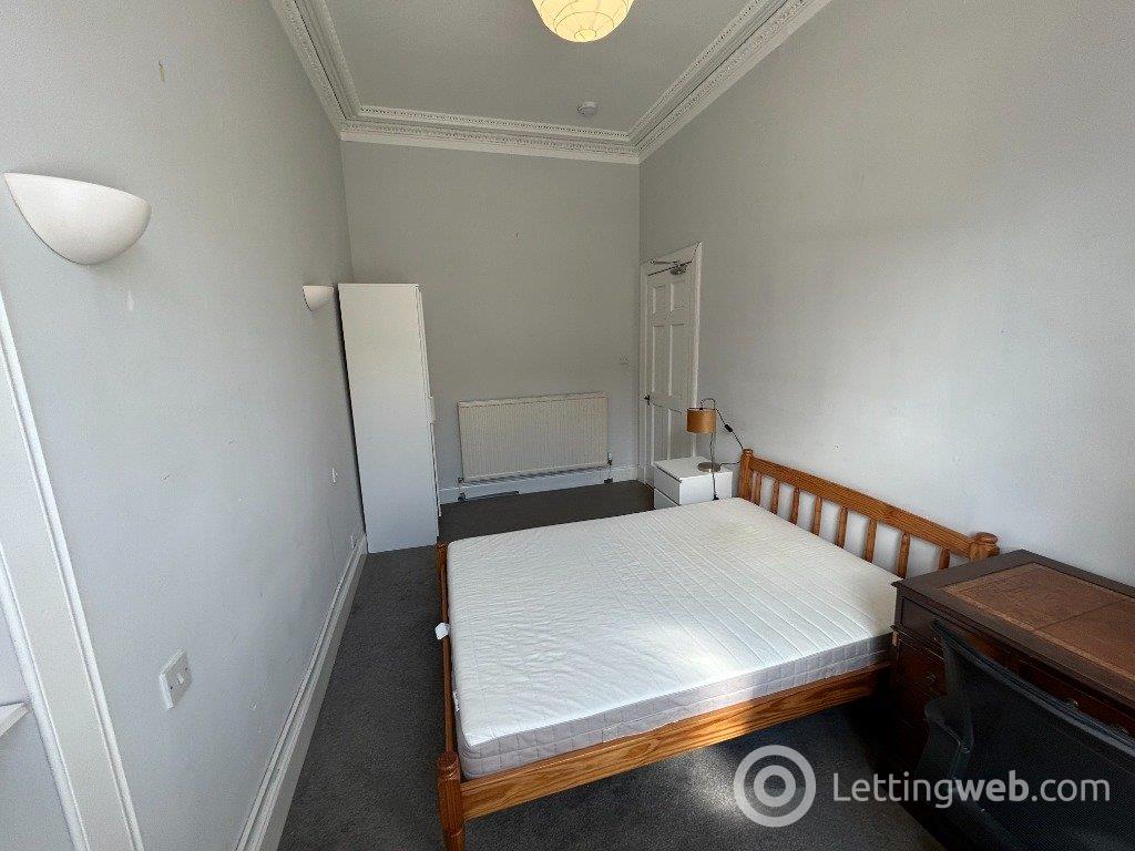 Property to rent in St Patrick Square, Edinburgh, EH8