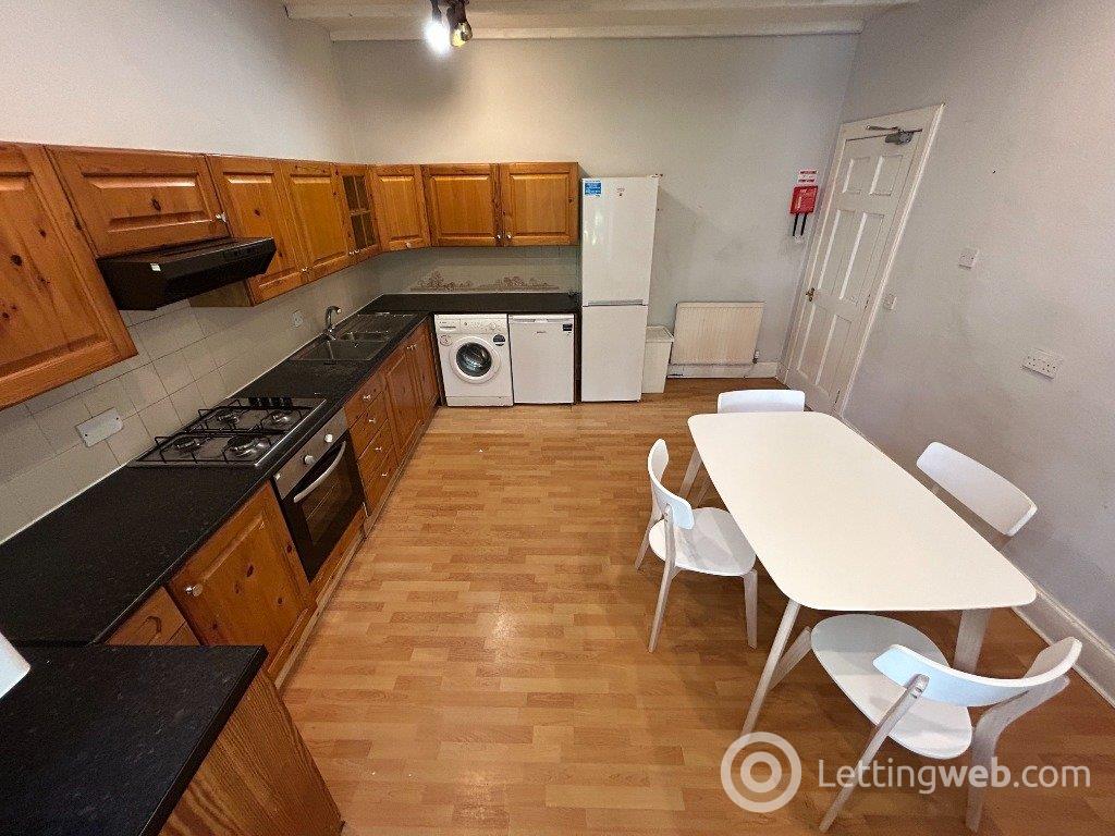 Property to rent in St Patrick Square, Edinburgh, EH8