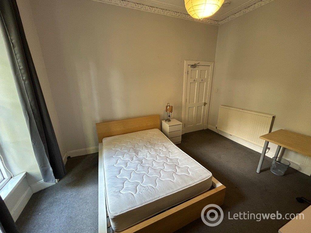 Property to rent in St Patrick Square, Edinburgh, EH8