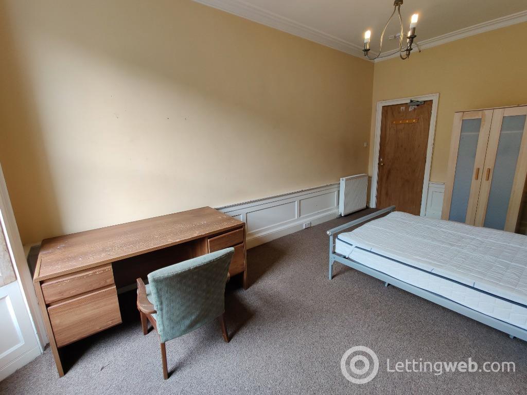 Property to rent in Montague Street, Edinburgh, EH8