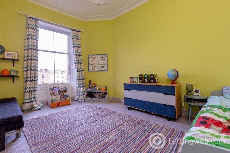 Property to rent in Braid Crescent, Edinburgh, EH10