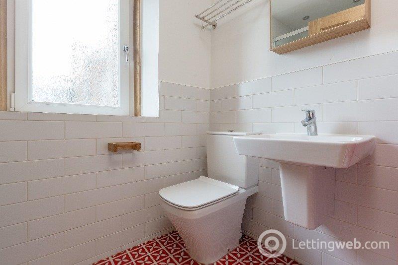 Property to rent in Braid Crescent, Edinburgh, EH10