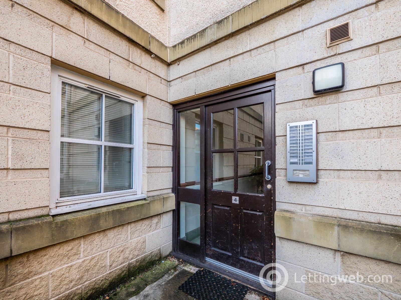 Property to rent in Huntingdon Place, Edinburgh, EH7