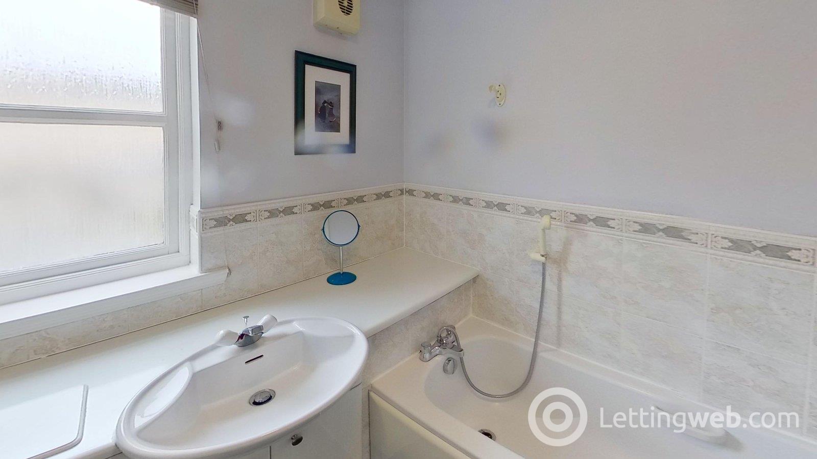 Property to rent in Russell Gardens, Edinburgh, EH12