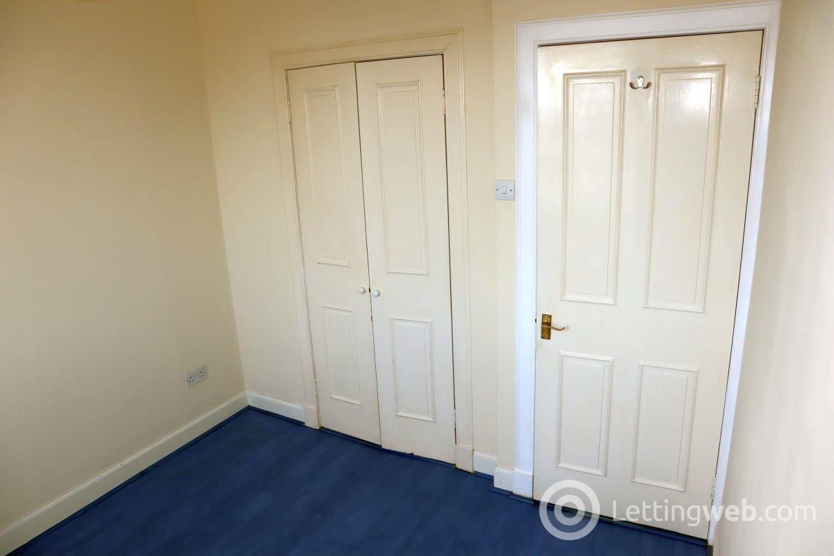 Property to rent in 16 Salamander Street Lettingweb