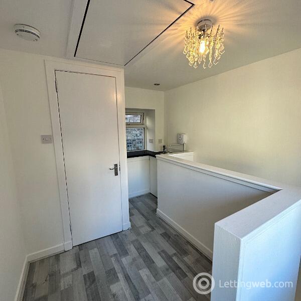 Property to rent in High Street Perth