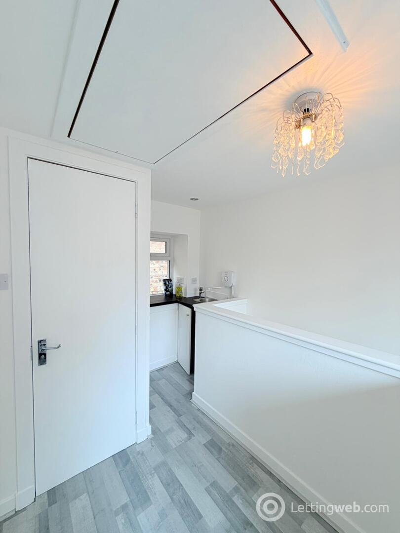 Property to rent in High Street Perth