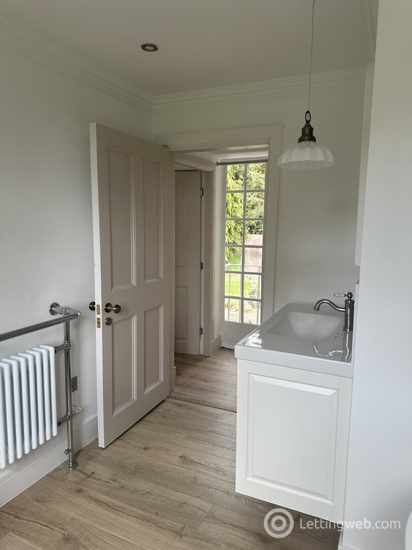 Property to rent in Duntrune, Dundee