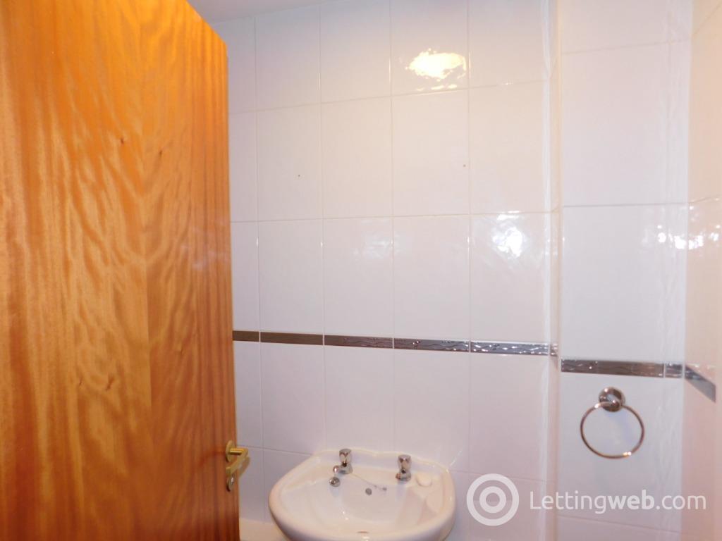 Property to rent in Whitehall Place, Rosemount, Aberdeen, AB25 2YY