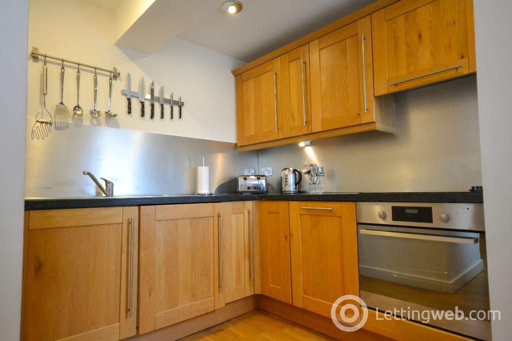 Property to rent in Drummond Street, Central, Edinburgh, EH8 9TT