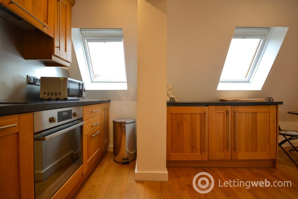 Property to rent in Drummond Street, Central, Edinburgh, EH8 9TT