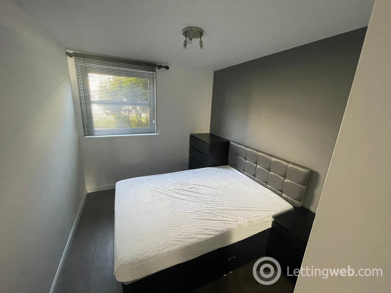 Property to rent in 176B South College Street, Aberdeen, AB11 6LD