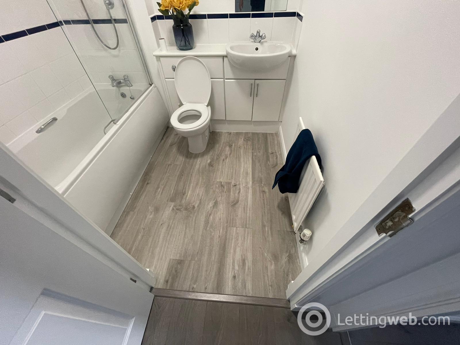 Property to rent in 176B South College Street, Aberdeen, AB11 6LD