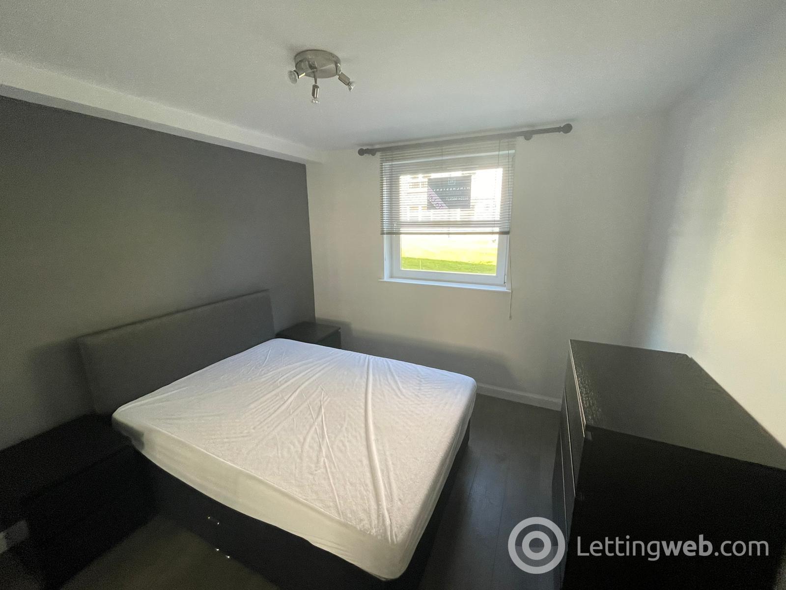 Property to rent in 176B South College Street, Aberdeen, AB11 6LD