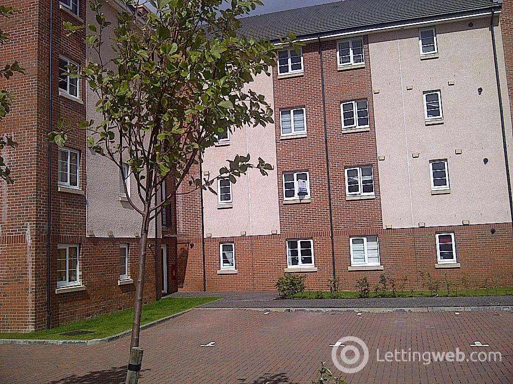Property to rent in McDonald Crescent