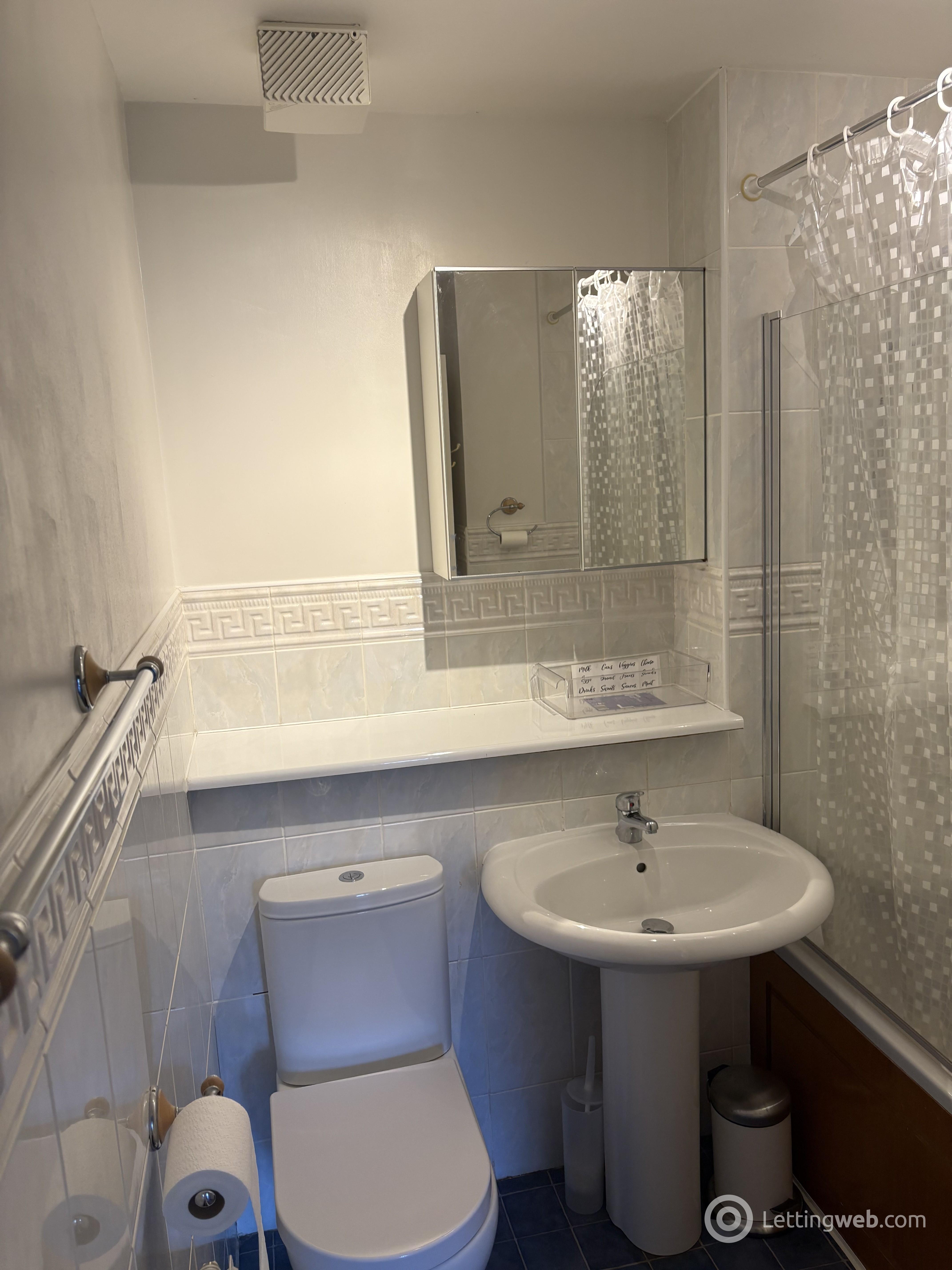 Property to rent in Craigend Park