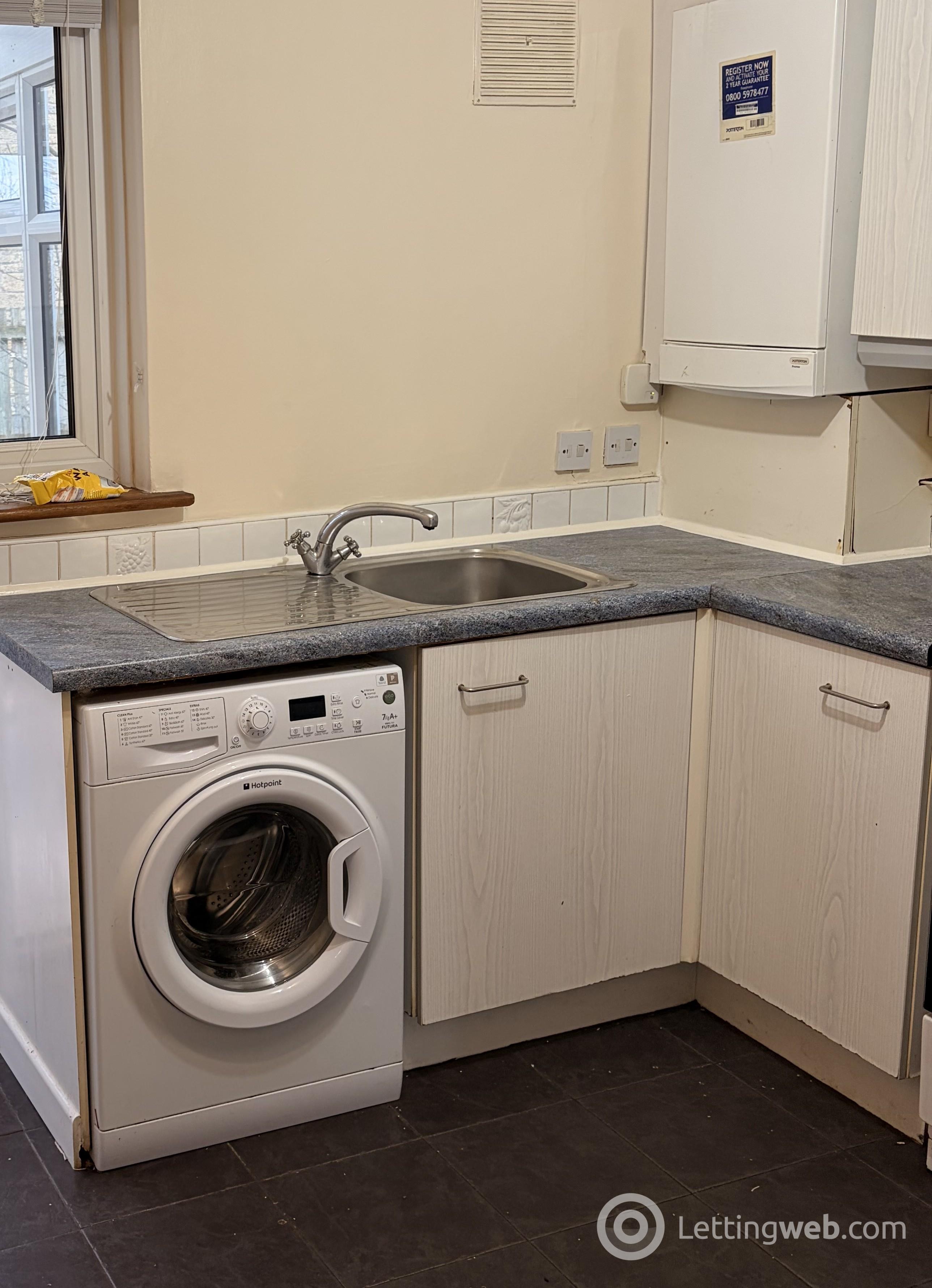 Property to rent in Morvenside EH14