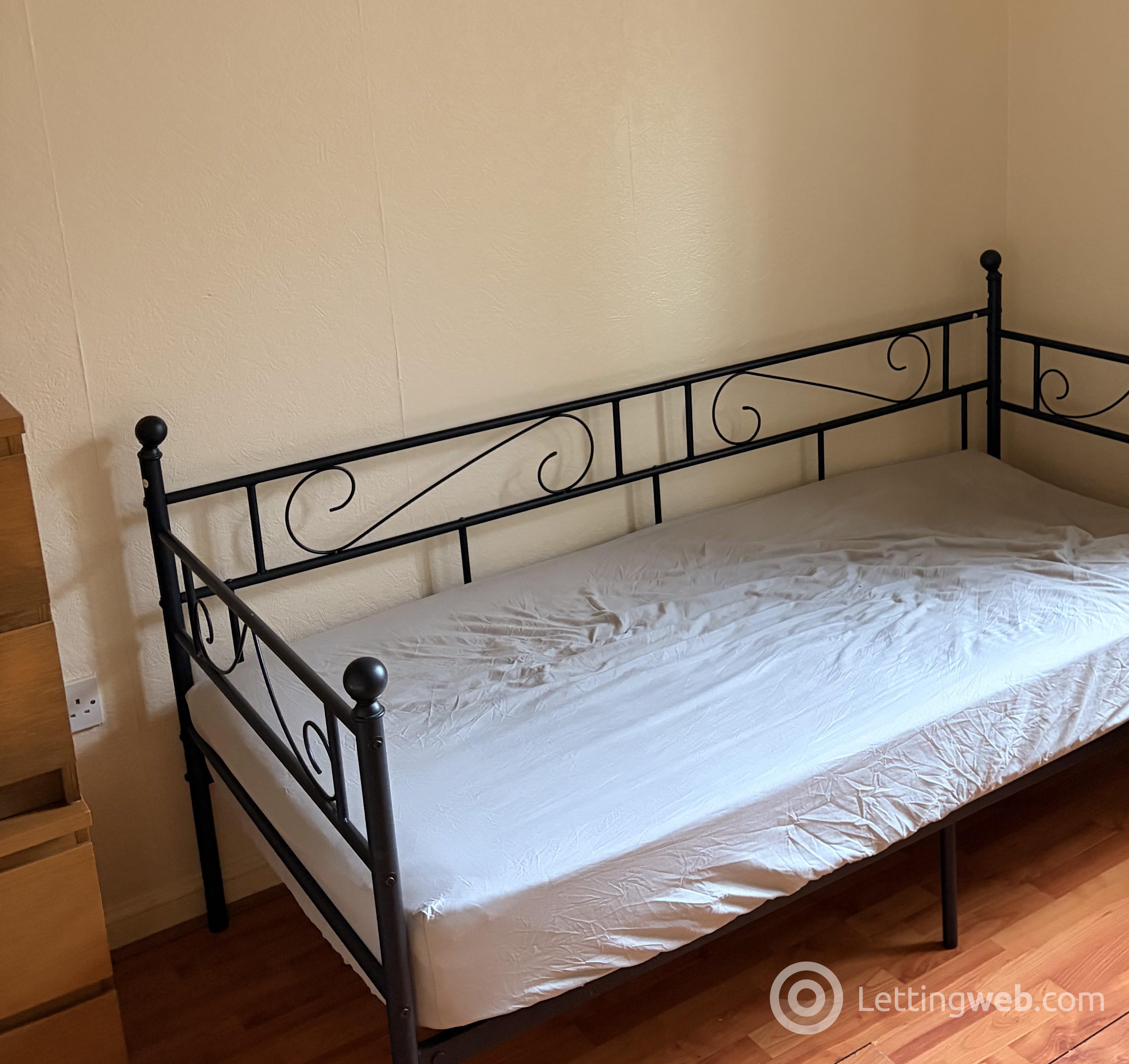 Property to rent in Morvenside EH14