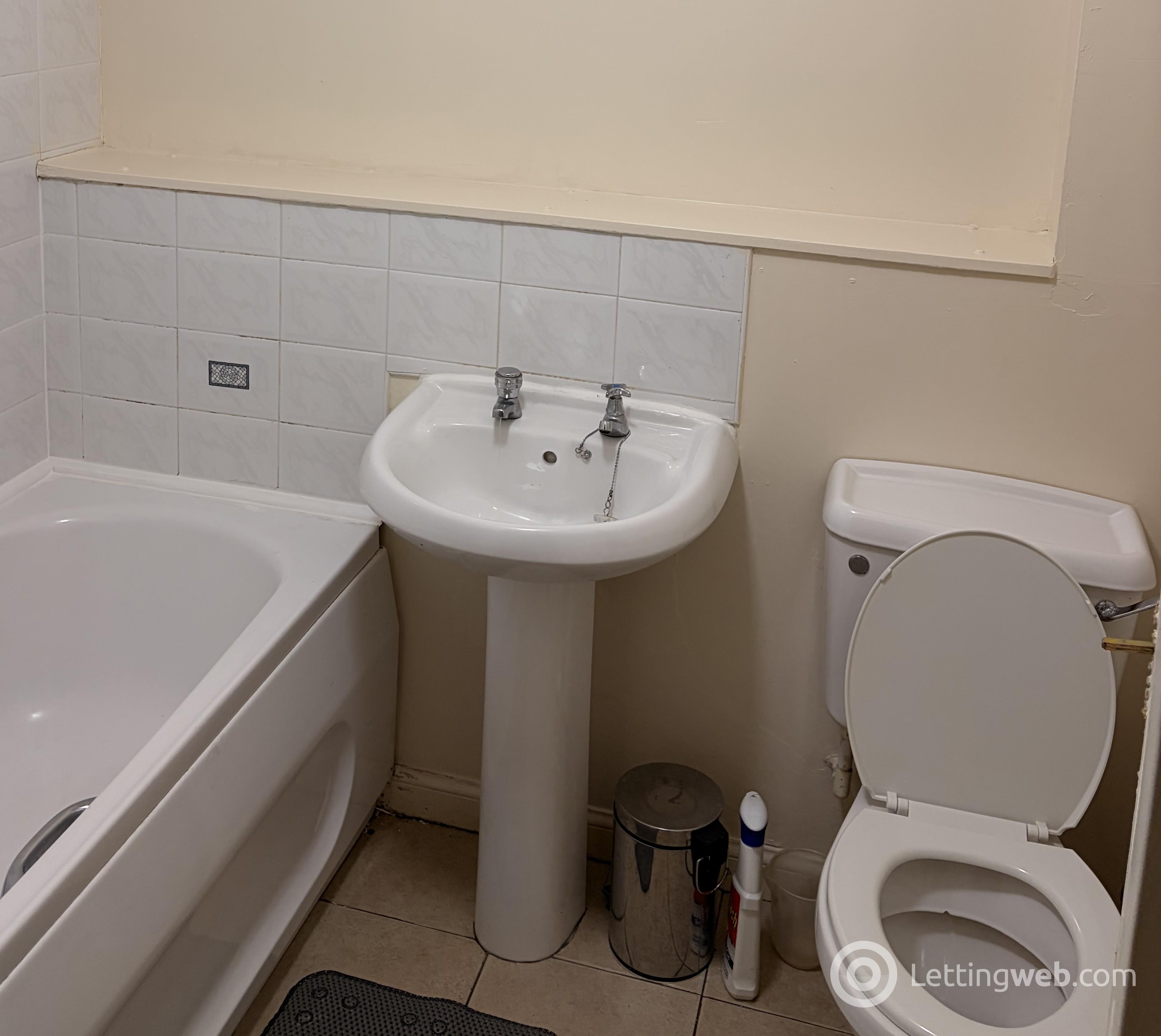 Property to rent in Morvenside EH14