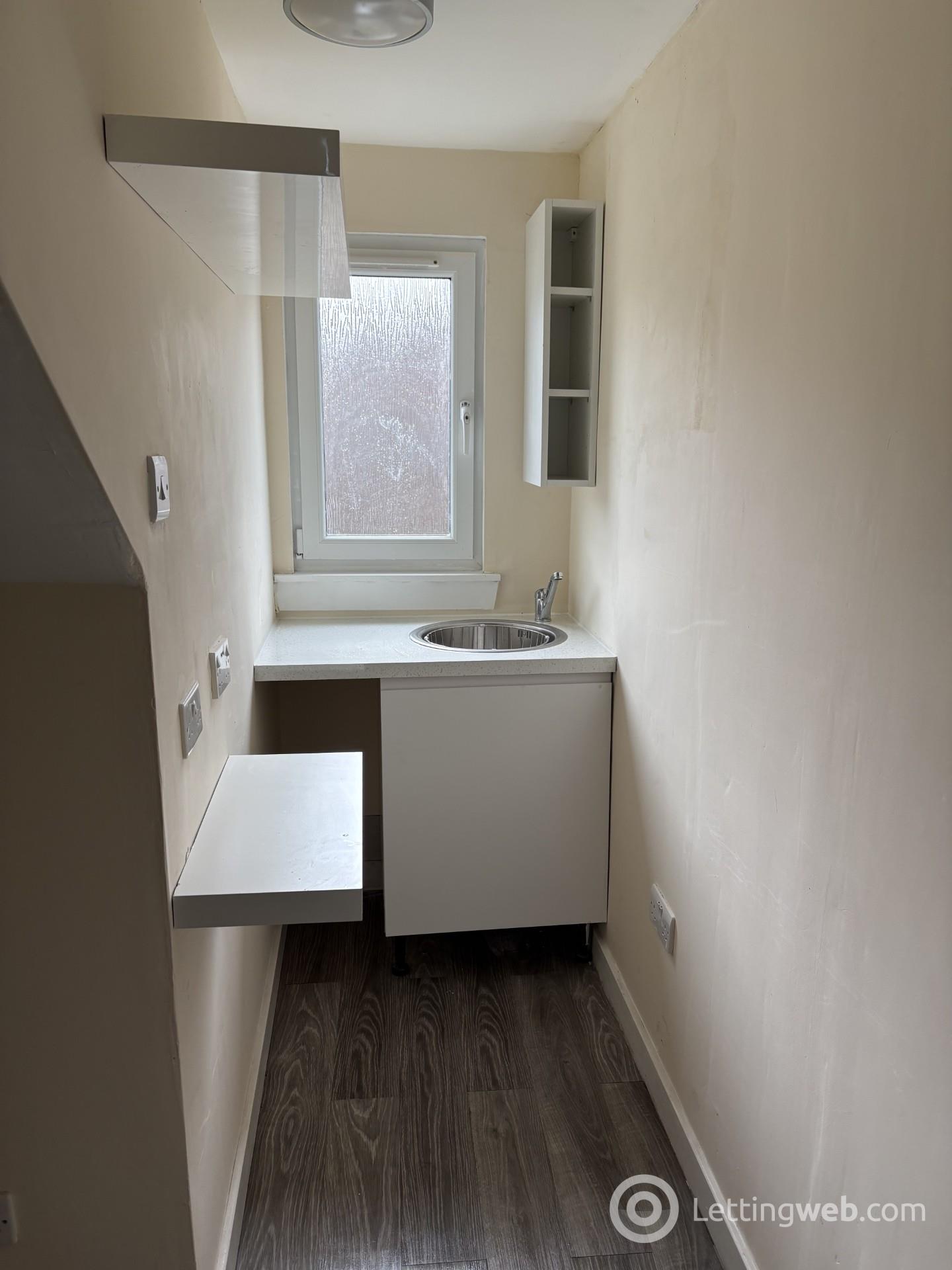 Property to rent in 31 Inglis Green Road