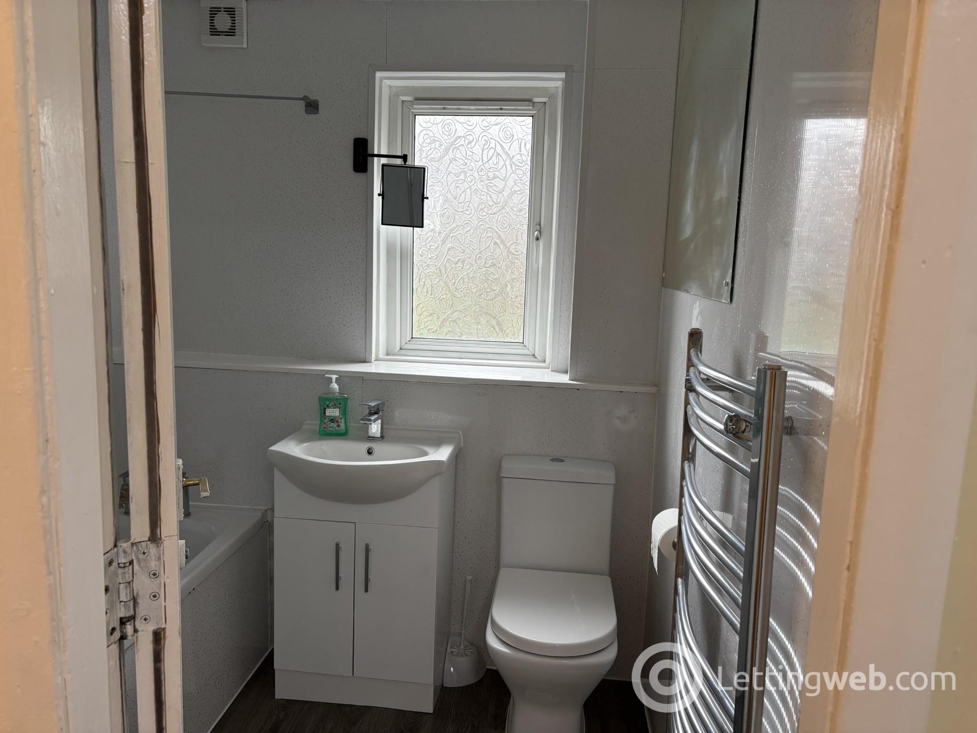 Property to rent in 31 Inglis Green Road