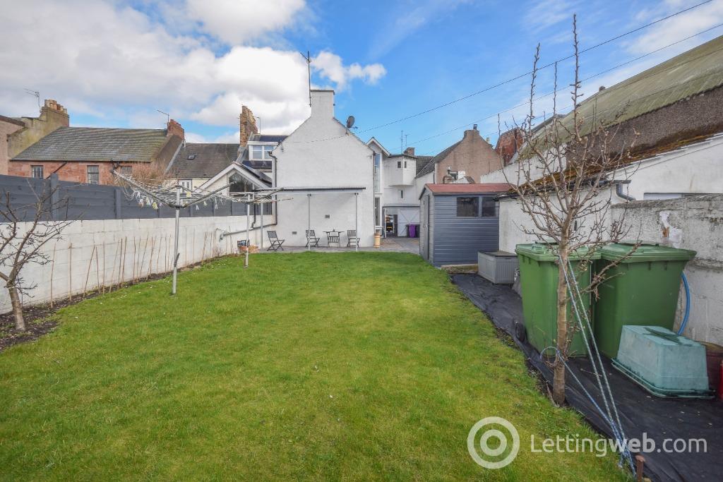 Property to rent in Marketgate, Arbroath, Angus, DD11 1AT